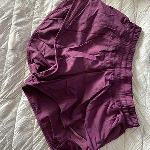 Lululemon Hotty Hot 2.5" shorts